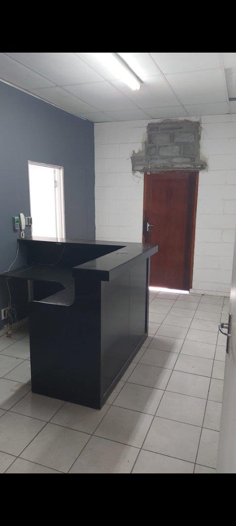 To Let Commercial Property for Rent in Sidwell Eastern Cape